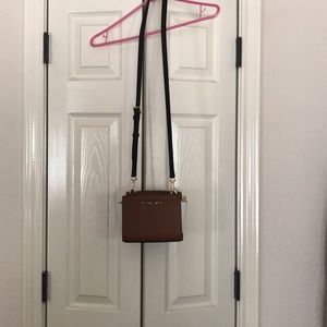 Mini MK Selma crossbody